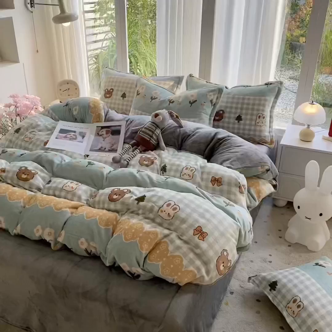 91家纺网 家纺一手货源 找家纺 梵克保罗 2025新款A类高克重牛奶绒印花四件套（包含买家秀） 熊兔花园兰