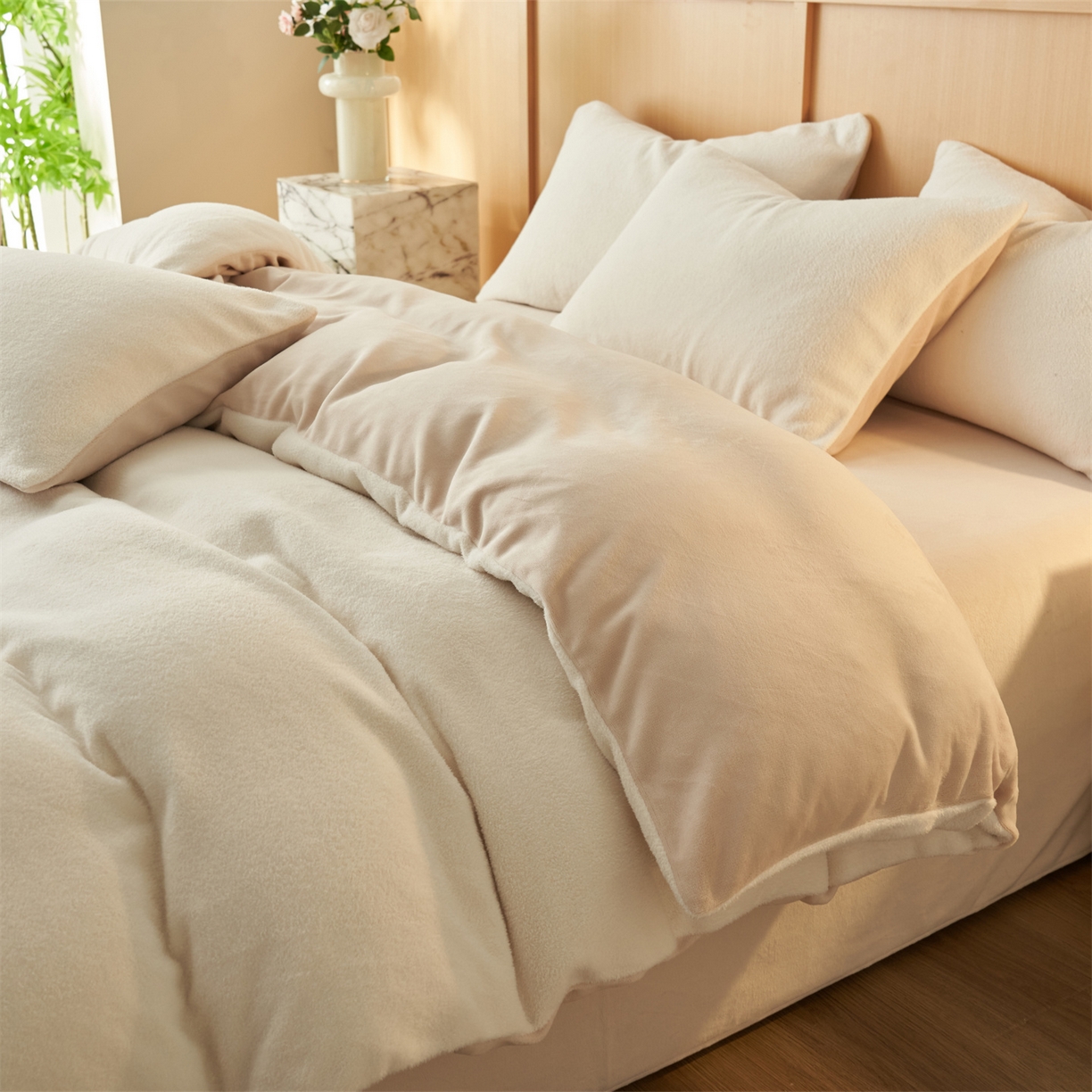 91家纺网 家纺一手货源 找家纺 金鹰 2025新款羊驼绒牛奶绒四件套加厚保暖绒套件被套 羊驼绒-奶白