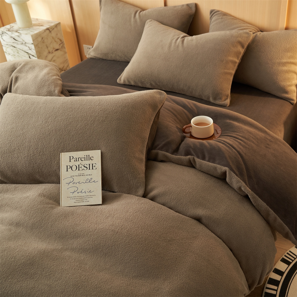 91家纺网 家纺一手货源 找家纺 金鹰 2025新款羊驼绒牛奶绒四件套加厚保暖绒套件被套 羊驼绒-深咖