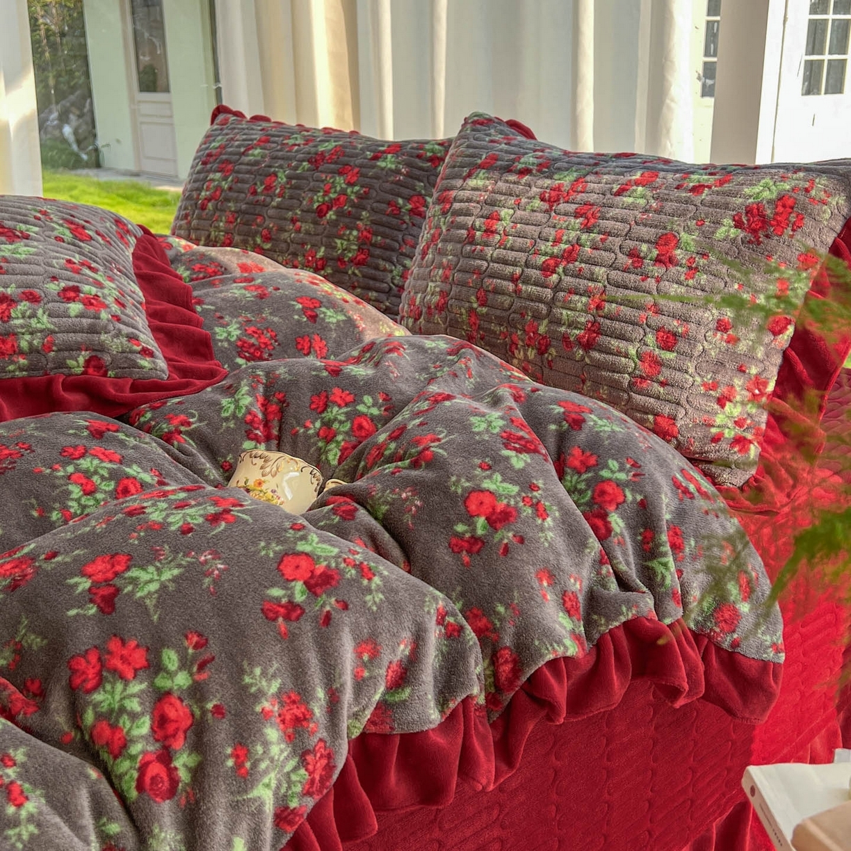 91家纺网 家纺一手货源 找家纺 （总）美梦家纺 2025新款花边牛奶绒床盖四件套