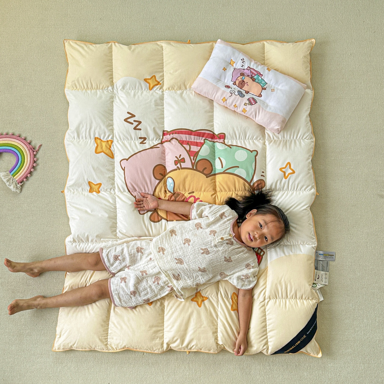 91家纺网 家纺一手货源 找家纺 暖羽屋羽绒馆 2025新款真抗菌防螨95白鸭绒儿童学生被芯羽绒被冬被婴幼儿园小被子被子被芯 放假的快乐2