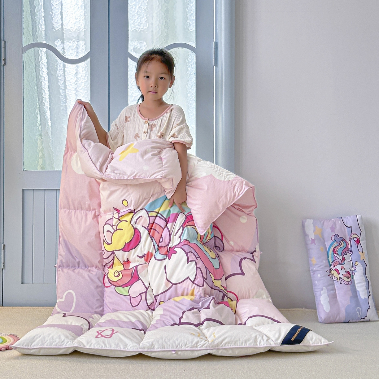 91家纺网 家纺一手货源 找家纺 暖羽屋羽绒馆 2025新款真抗菌防螨95白鸭绒儿童学生被芯羽绒被冬被婴幼儿园小被子被子被芯 云端小马儿