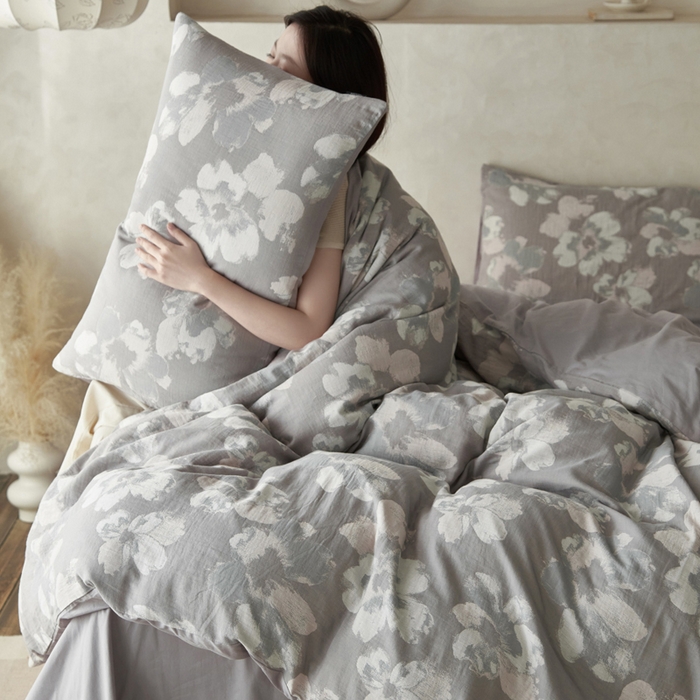 91家纺网 家纺一手货源 找家纺 宜代光年 2025新款彩色色织大提花纱布四件套 南湘-灰