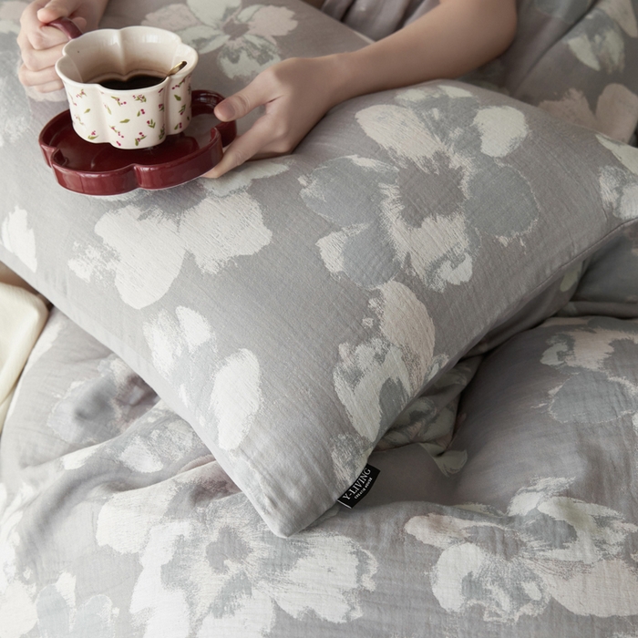 91家纺网 家纺一手货源 找家纺 宜代光年 2025新款彩色色织大提花纱布四件套 南湘-灰