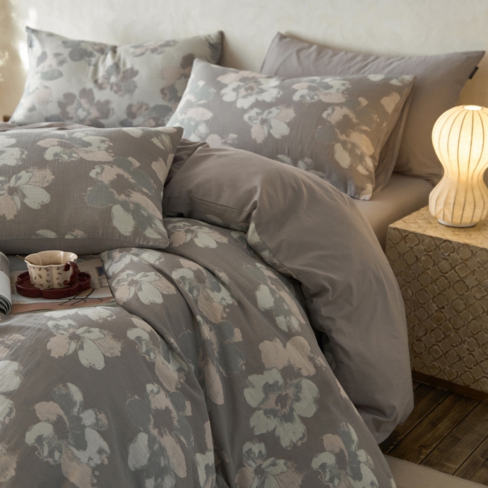 91家纺网 家纺一手货源 找家纺 宜代光年 2025新款彩色色织大提花纱布四件套 南湘-灰