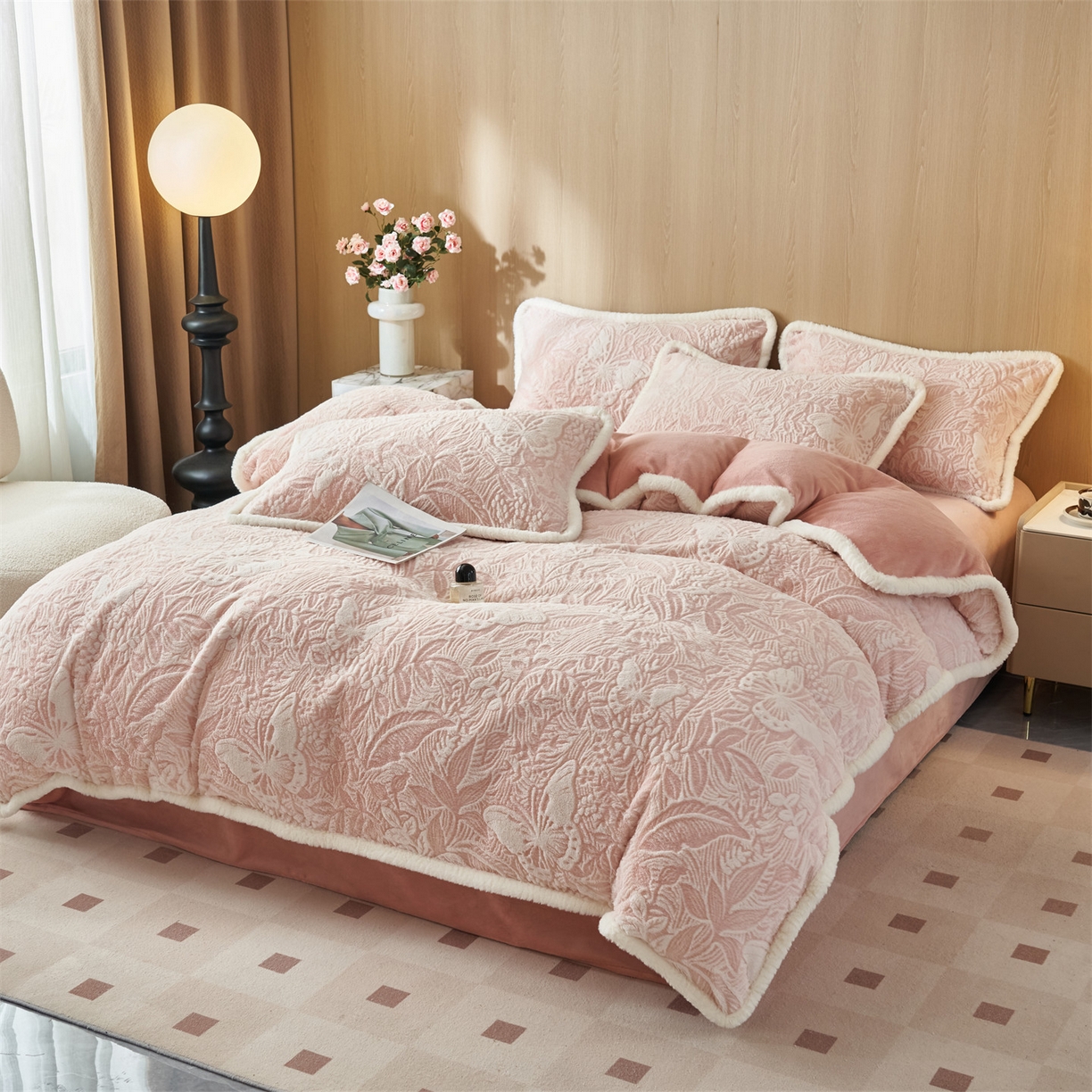 91家纺网 家纺一手货源 找家纺 金鹰 2025新款A类兔毛绒烂花四件套牛奶绒四件套加厚保暖绒套件 蝶恋-粉色