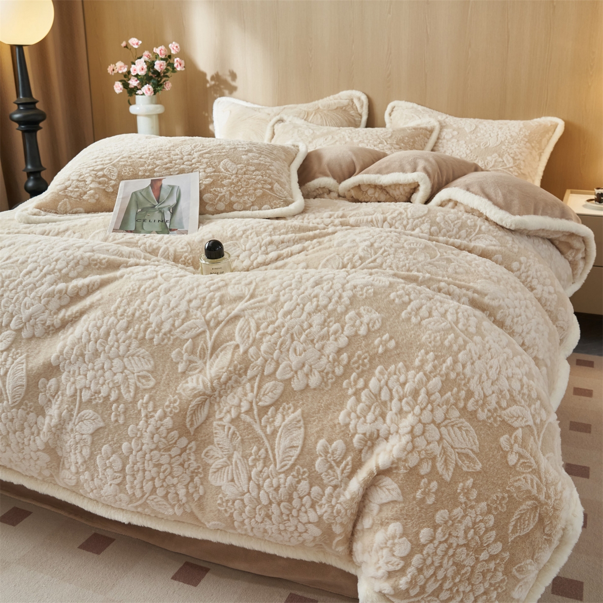 91家纺网 家纺一手货源 找家纺 金鹰 2025新款A类兔毛绒烂花四件套牛奶绒四件套加厚保暖绒套件 花开富贵