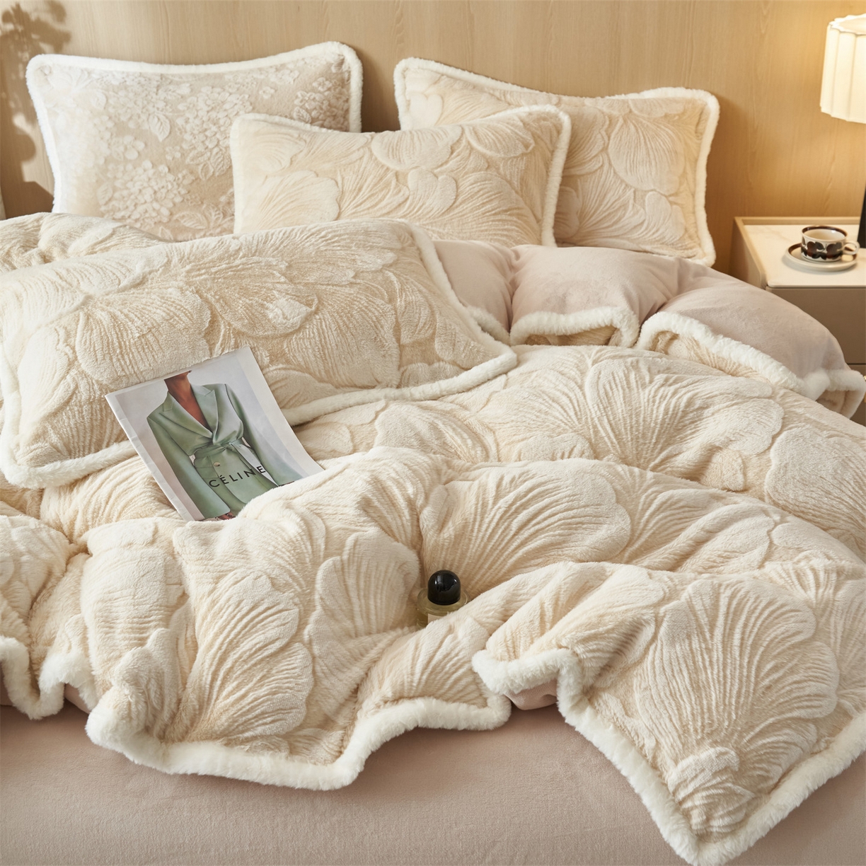 91家纺网 家纺一手货源 找家纺 金鹰 2025新款A类兔毛绒烂花四件套牛奶绒四件套加厚保暖绒套件 普罗旺斯