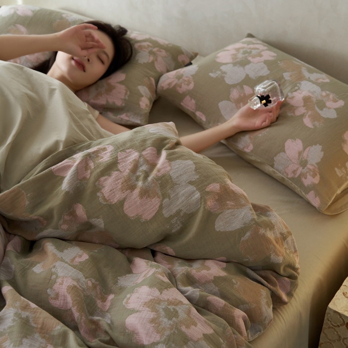 91家纺网 家纺一手货源 找家纺 宜代光年 2025新款彩色色织大提花纱布四件套 南湘-绿