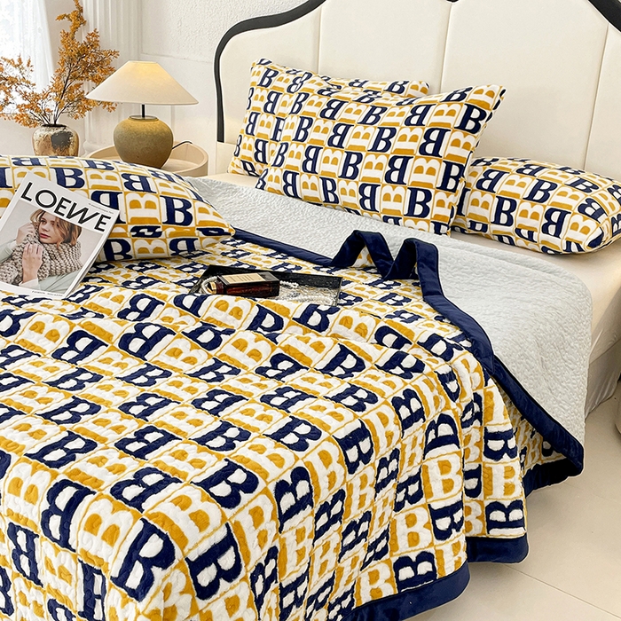 91家纺网 家纺一手货源 找家纺 大渔生活 2025新款高克重牛奶绒夹棉床盖单床盖床盖单件 剑桥