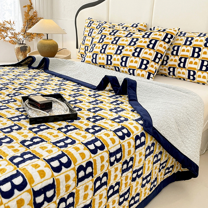 91家纺网 家纺一手货源 找家纺 大渔生活 2025新款高克重牛奶绒夹棉床盖单床盖床盖单件 剑桥