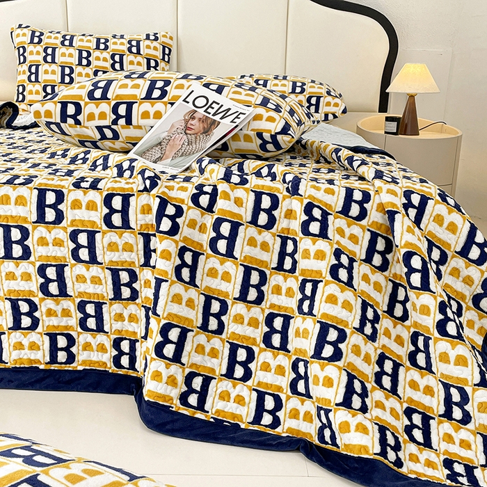 91家纺网 家纺一手货源 找家纺 大渔生活 2025新款高克重牛奶绒夹棉床盖单床盖床盖单件 剑桥