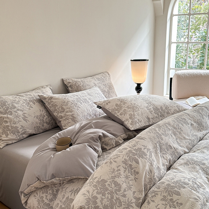 91家纺网 家纺一手货源 找家纺 宜代光年 2025新款60S水洗棉单被套 繁花-灰