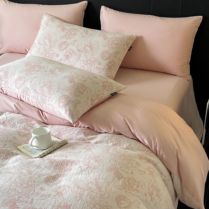 91家纺网 家纺一手货源 找家纺 宜代光年 2025新款60S水洗棉单被套 牡丹-粉