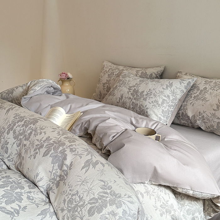 91家纺网 家纺一手货源 找家纺 宜代光年 2025新款60S水洗棉单被套 繁花-灰
