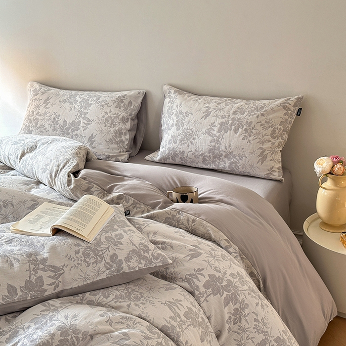 91家纺网 家纺一手货源 找家纺 宜代光年 2025新款60S水洗棉单被套 繁花-灰