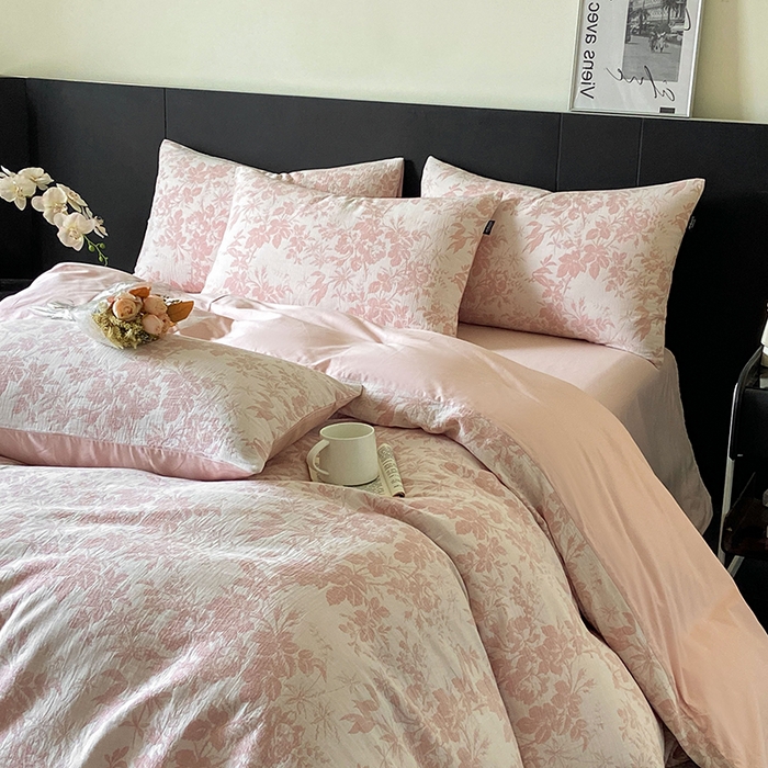 91家纺网 家纺一手货源 找家纺 宜代光年 2025新款60S水洗棉单被套 繁花-粉