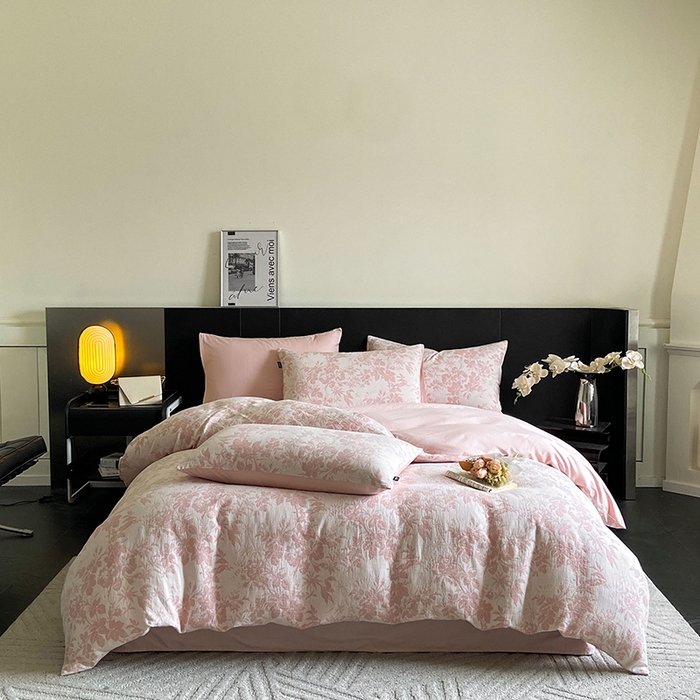 91家纺网 家纺一手货源 找家纺 宜代光年 2025新款60S水洗棉单被套 繁花-粉