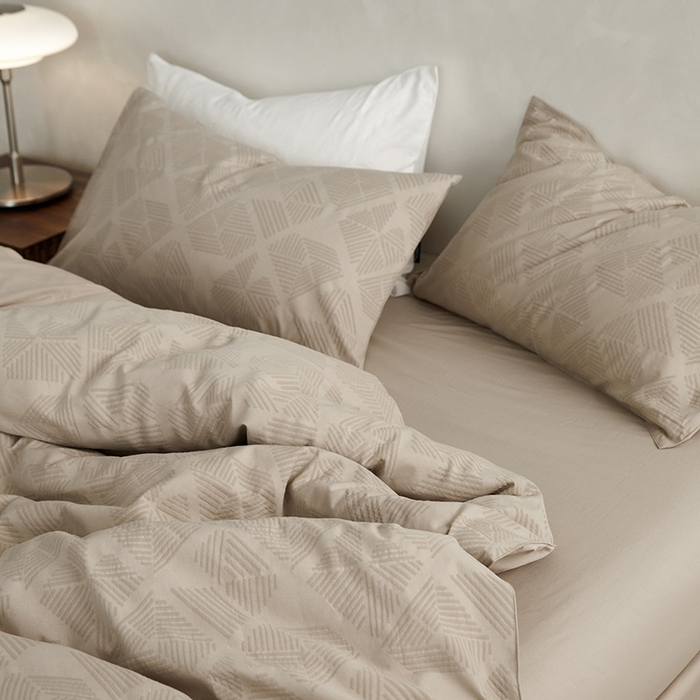 91家纺网 家纺一手货源 找家纺 宜代光年 2025新款60S水洗棉单被套 卡曼