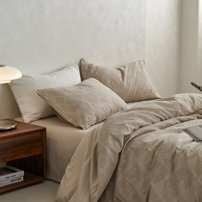 91家纺网 家纺一手货源 找家纺 宜代光年 2025新款60S水洗棉单被套 卡曼