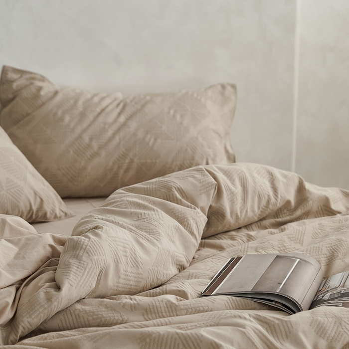 91家纺网 家纺一手货源 找家纺 宜代光年 2025新款60S水洗棉单被套 卡曼