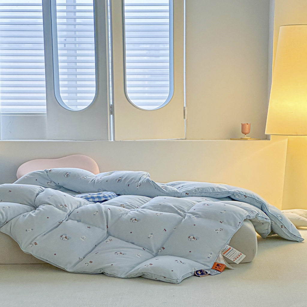 91家纺网 家纺一手货源 找家纺 暖羽屋羽绒馆 2025新款95白鸭绒被芯A类被子儿童羽绒被学生婴幼儿园小被芯 冬季伙伴