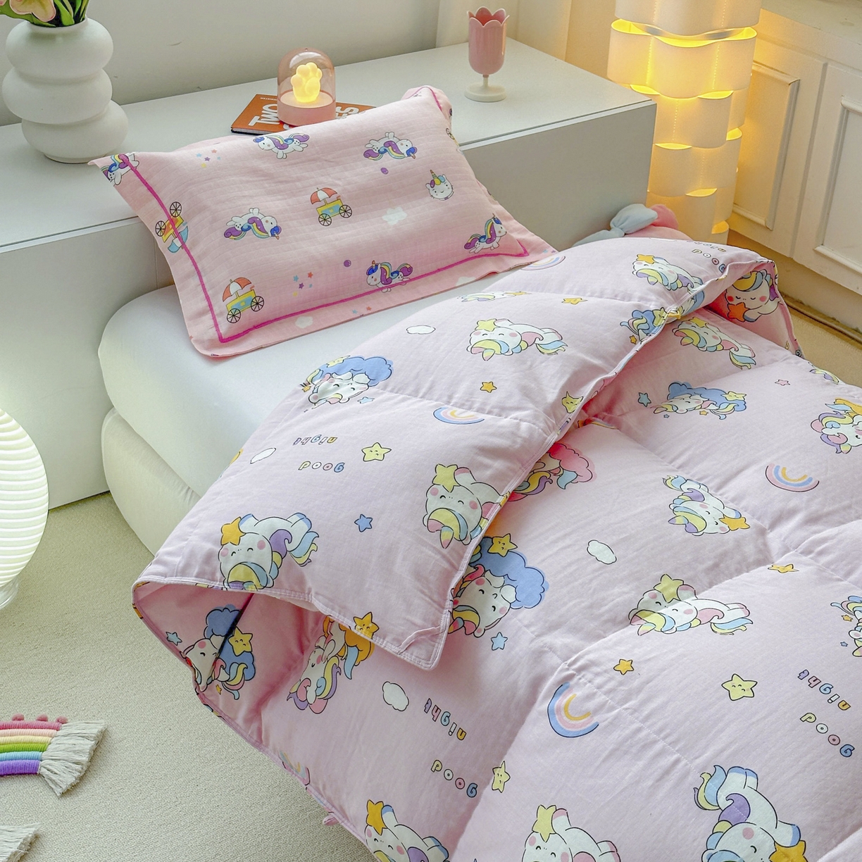 91家纺网 家纺一手货源 找家纺 暖羽屋羽绒馆 2025新款95白鸭绒被芯A类被子儿童羽绒被学生婴幼儿园小被芯 星空独角兽