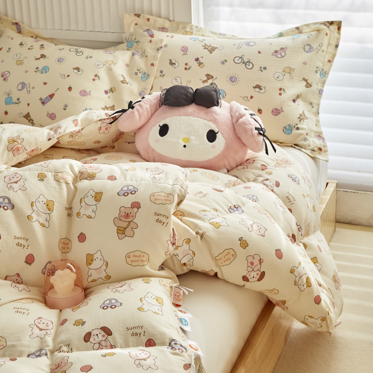 91家纺网 家纺一手货源 找家纺 暖羽屋羽绒馆 2025新款95白鸭绒被芯A类被子儿童羽绒被学生婴幼儿园小被芯 快乐伙伴