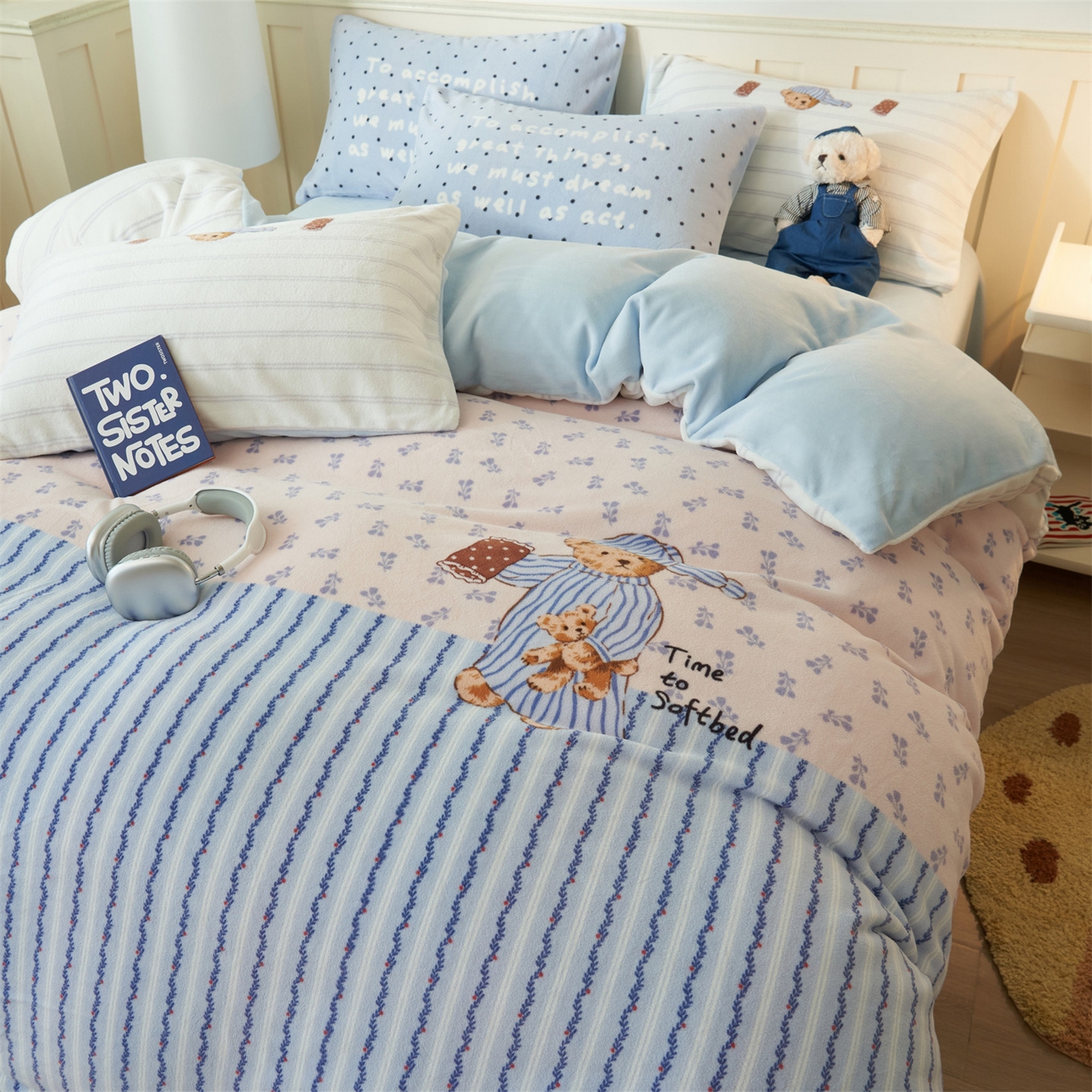 91家纺网 家纺一手货源 找家纺 金鹰 202新款A类数码印花卡通牛奶绒四件套 泰迪熊