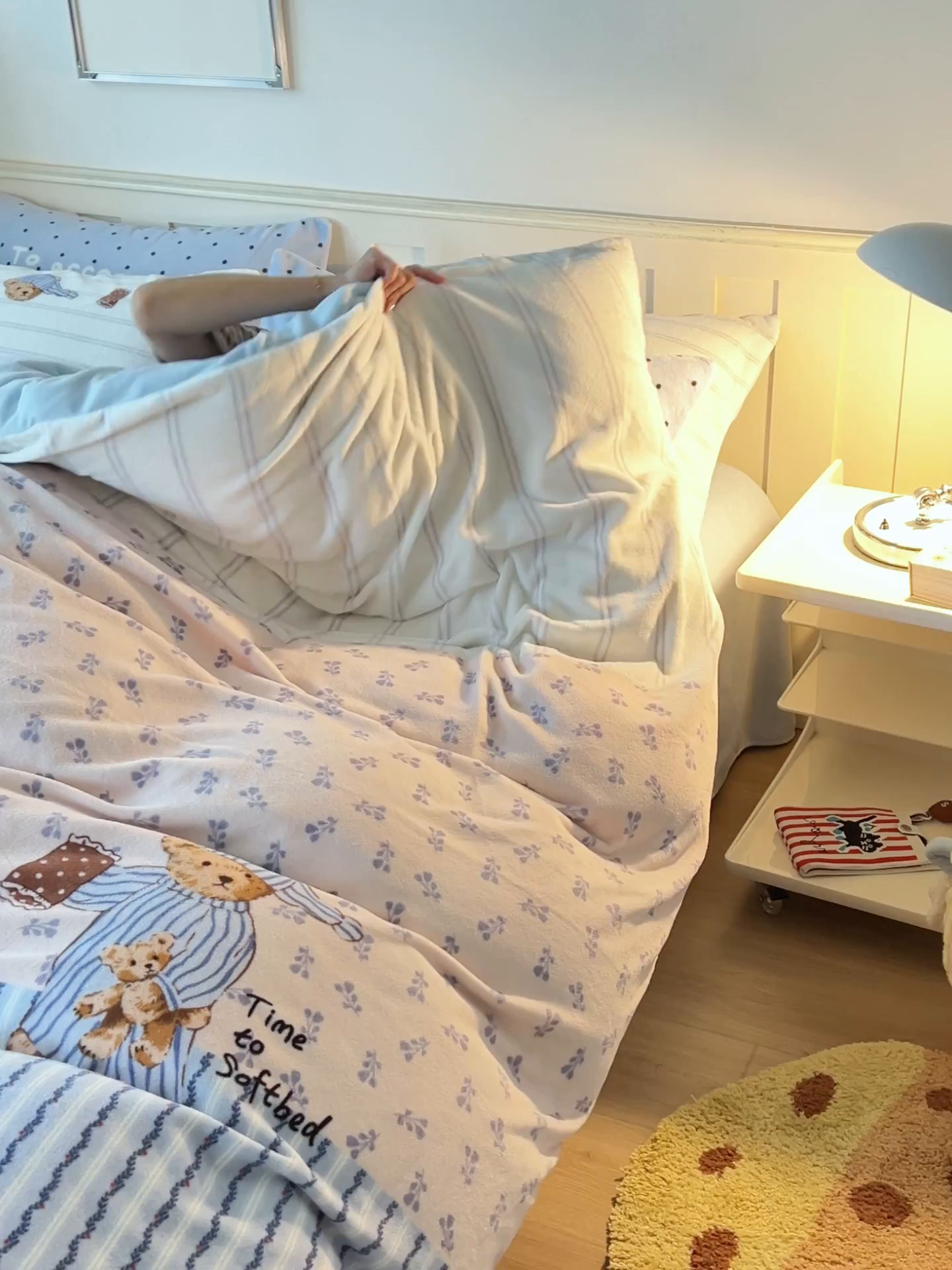 91家纺网 家纺一手货源 找家纺 金鹰 202新款A类数码印花卡通牛奶绒四件套 泰迪熊