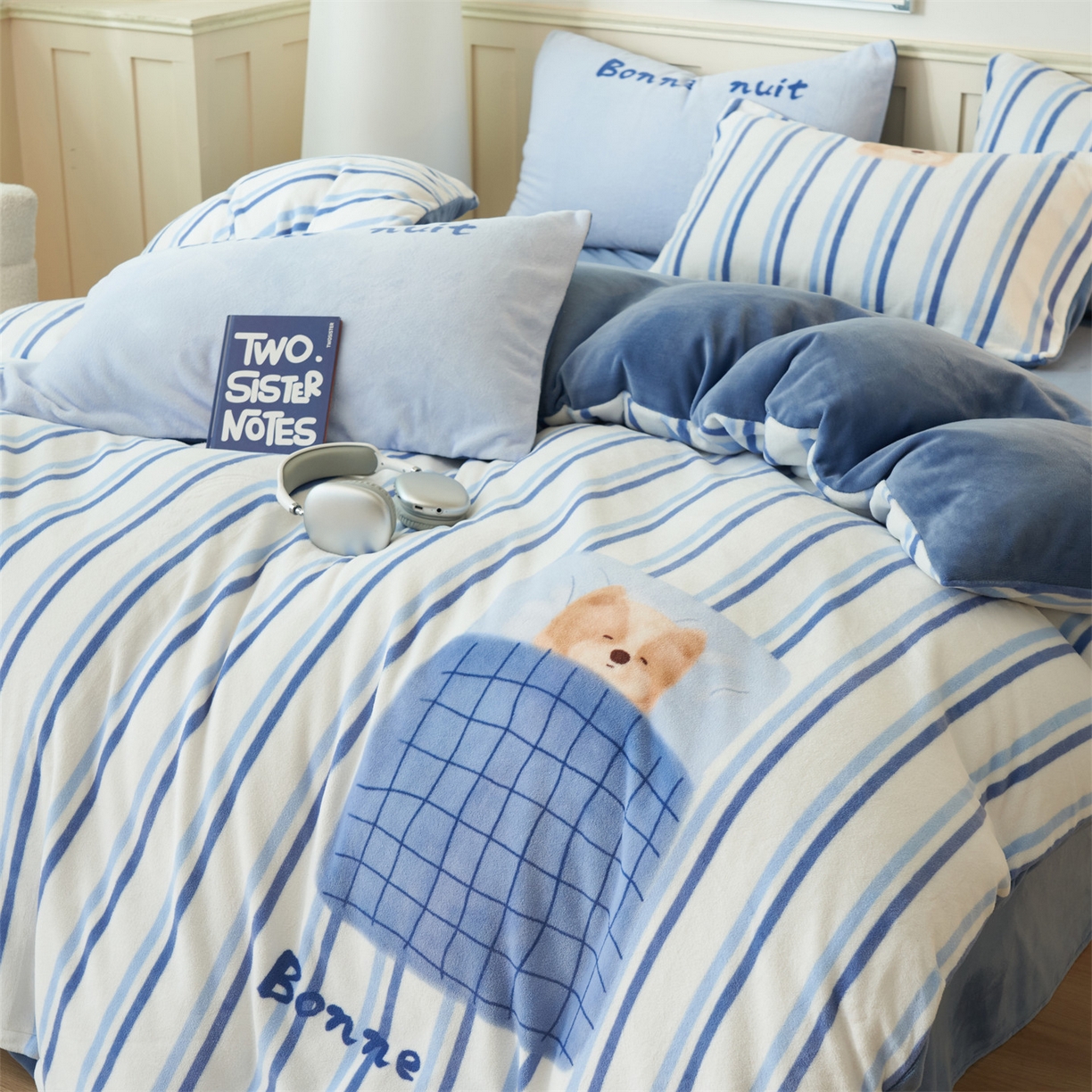 91家纺网 家纺一手货源 找家纺 金鹰 202新款A类数码印花卡通牛奶绒四件套 晚安