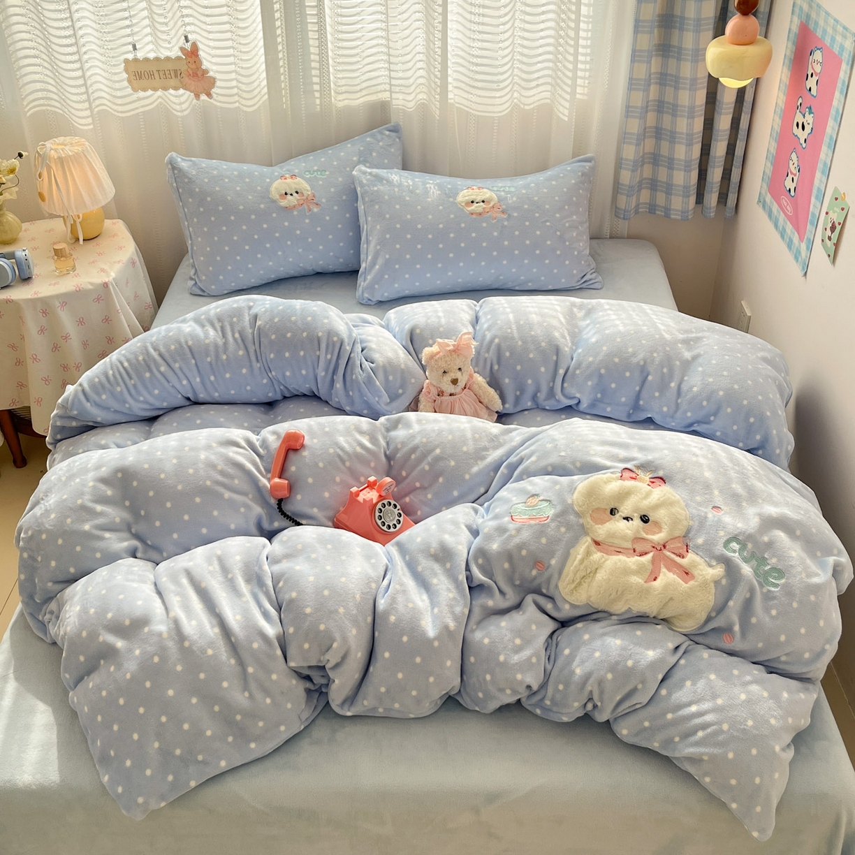 91家纺网 家纺一手货源 找家纺 （总）红嘴企鹅 2025新款精致贴布绣牛奶绒四件套