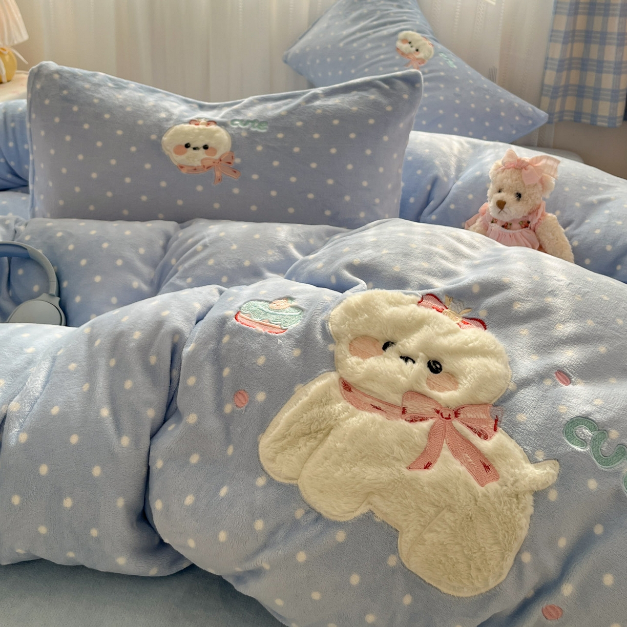 91家纺网 家纺一手货源 找家纺 红嘴企鹅 2025新款精致贴布绣牛奶绒四件套 Cute狗-蓝