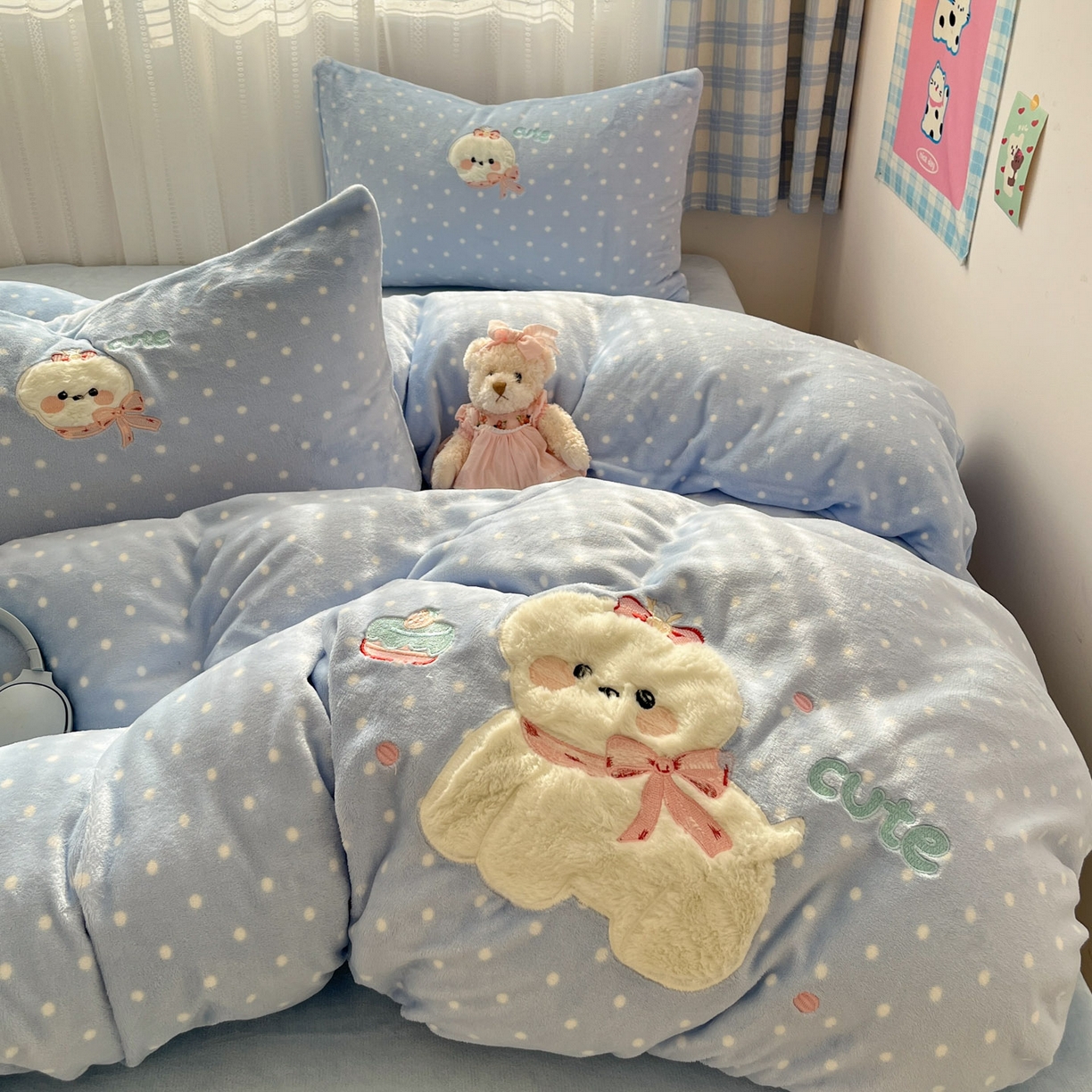 91家纺网 家纺一手货源 找家纺 红嘴企鹅 2025新款精致贴布绣牛奶绒四件套 Cute狗-蓝