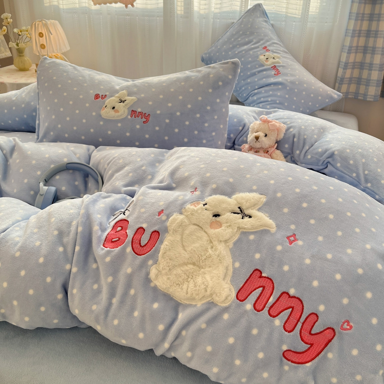 91家纺网 家纺一手货源 找家纺 红嘴企鹅 2025新款精致贴布绣牛奶绒四件套 Bunny兔-蓝