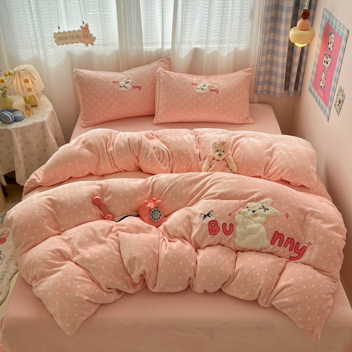 红嘴企鹅 2025新款精致贴布绣牛奶绒四件套 Bunny兔-粉