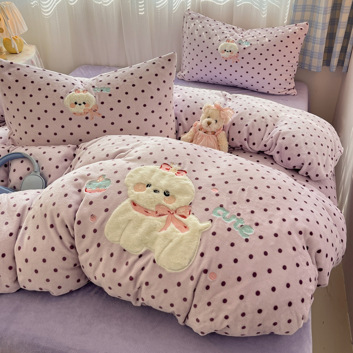 91家纺网 家纺一手货源 找家纺 红嘴企鹅 2025新款精致贴布绣牛奶绒四件套 Cute狗-紫