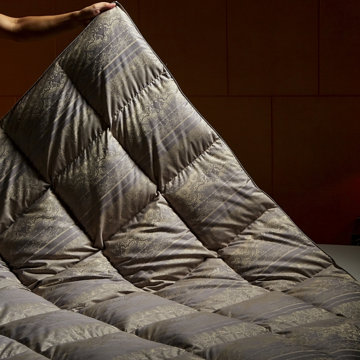 91家纺网 家纺一手货源 找家纺 （总）暖羽屋羽绒馆 2025新款国标绒子95白鸭绒羽绒被子双人鸭绒被2米家用双人被芯被子