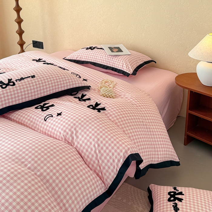 91家纺网 家纺一手货源 找家纺 米可 2025新款水洗棉绣花花边款四件套 蝴蝶结-粉