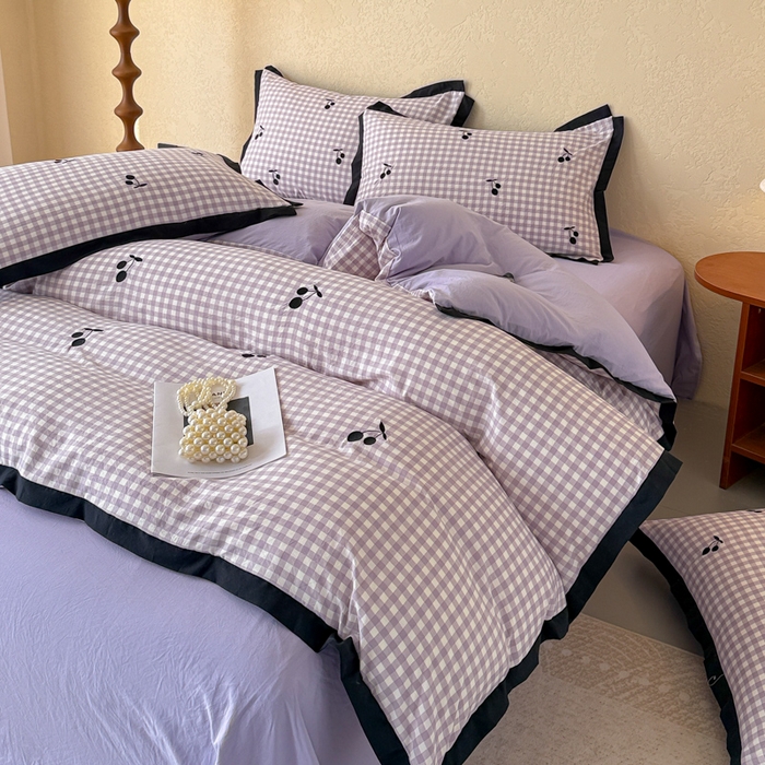 91家纺网 家纺一手货源 找家纺 米可 2025新款水洗棉绣花花边款四件套 樱桃-紫