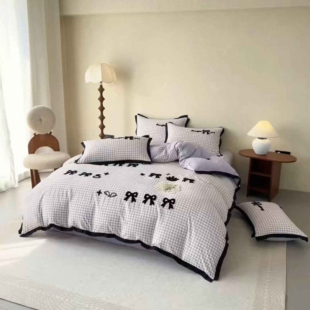 91家纺网 家纺一手货源 找家纺 米可 2025新款水洗棉绣花花边款四件套 蝴蝶结-紫