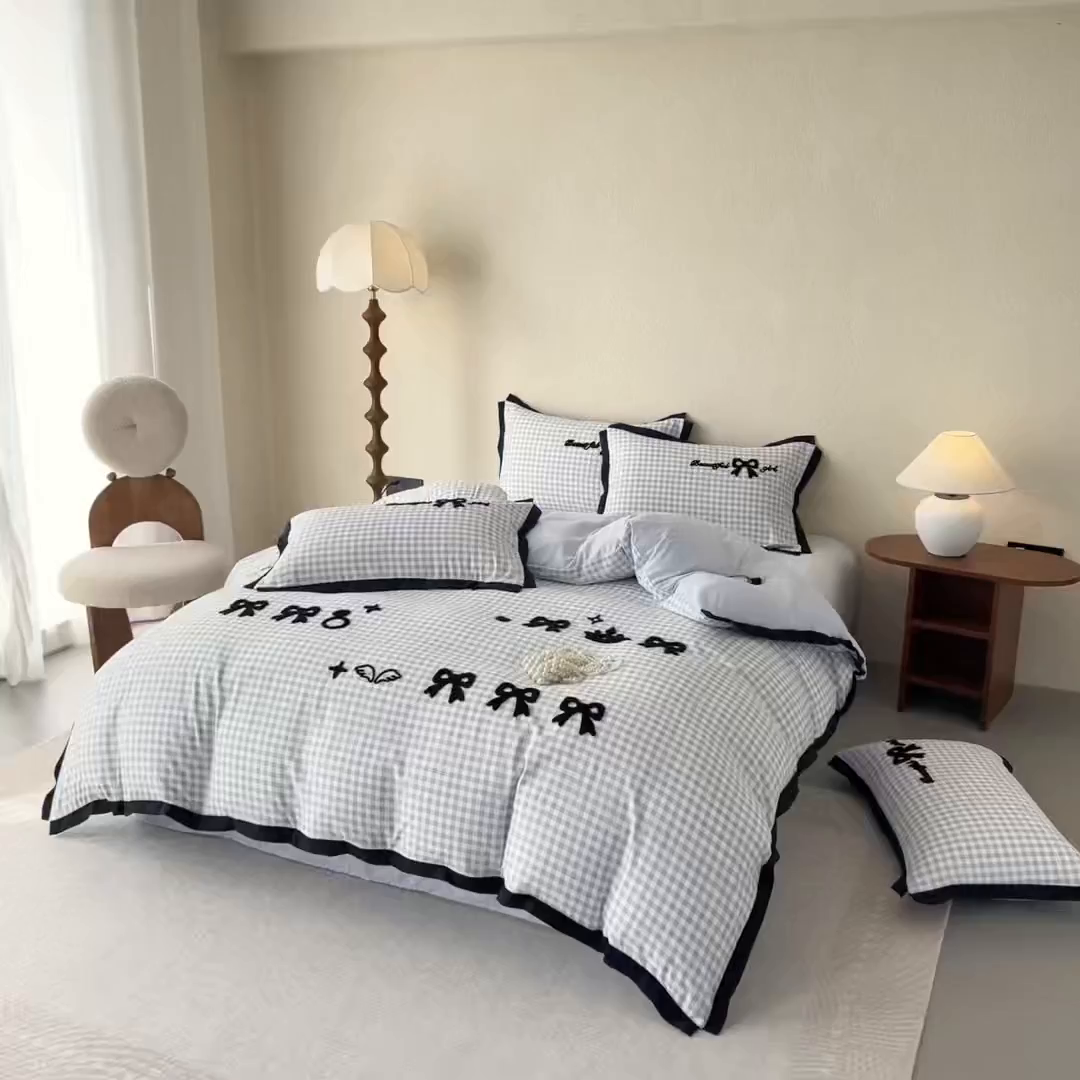 91家纺网 家纺一手货源 找家纺 米可 2025新款水洗棉绣花花边款四件套 蝴蝶结-蓝