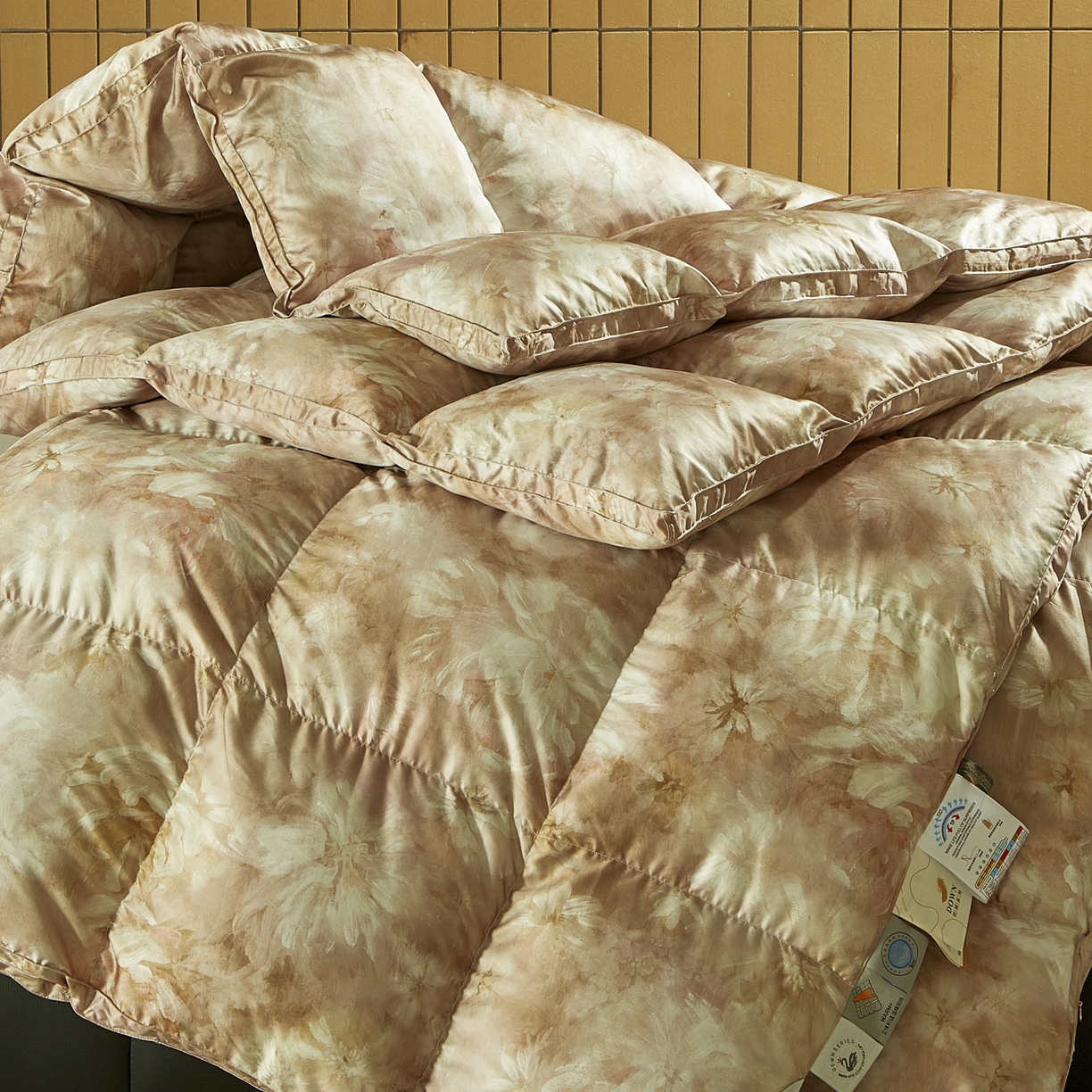 91家纺网 家纺一手货源 找家纺 暖羽屋羽绒馆 2025新款国标95白鸭绒被芯 羽绒被子鸭绒冬被春秋被双人2米被芯被子被芯 绚烂