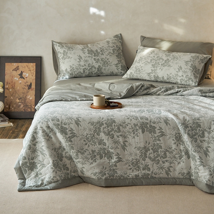 91家纺网 家纺一手货源 找家纺 宜代光年 2025新款60s水洗棉全棉提花夏被 繁花-绿