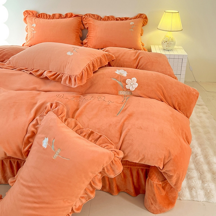91家纺网 家纺一手货源 找家纺 梦莱斯 2025新款全消光床盖款牛奶绒刺绣四件套-山茶花 山茶花-橙