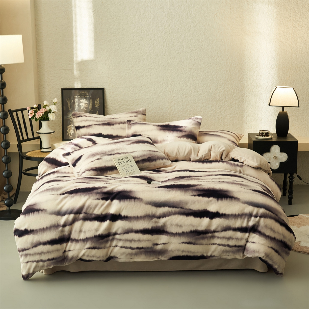 91家纺网 家纺一手货源 找家纺 金鹰 2025新款A类数码印花牛奶绒四件套绒套件 迟迟晚云