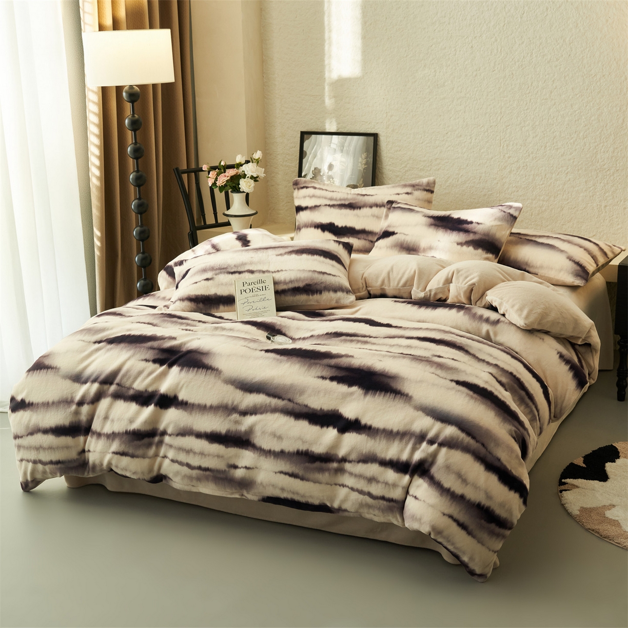 91家纺网 家纺一手货源 找家纺 金鹰 2025新款A类数码印花牛奶绒四件套绒套件 迟迟晚云