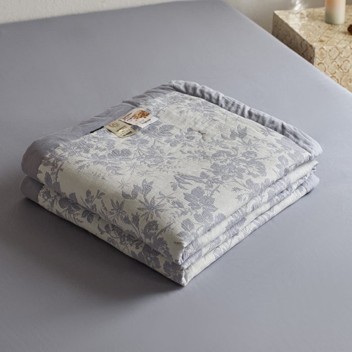 91家纺网 家纺一手货源 找家纺 宜代光年 2025新款60s水洗棉全棉提花夏被 繁花-紫