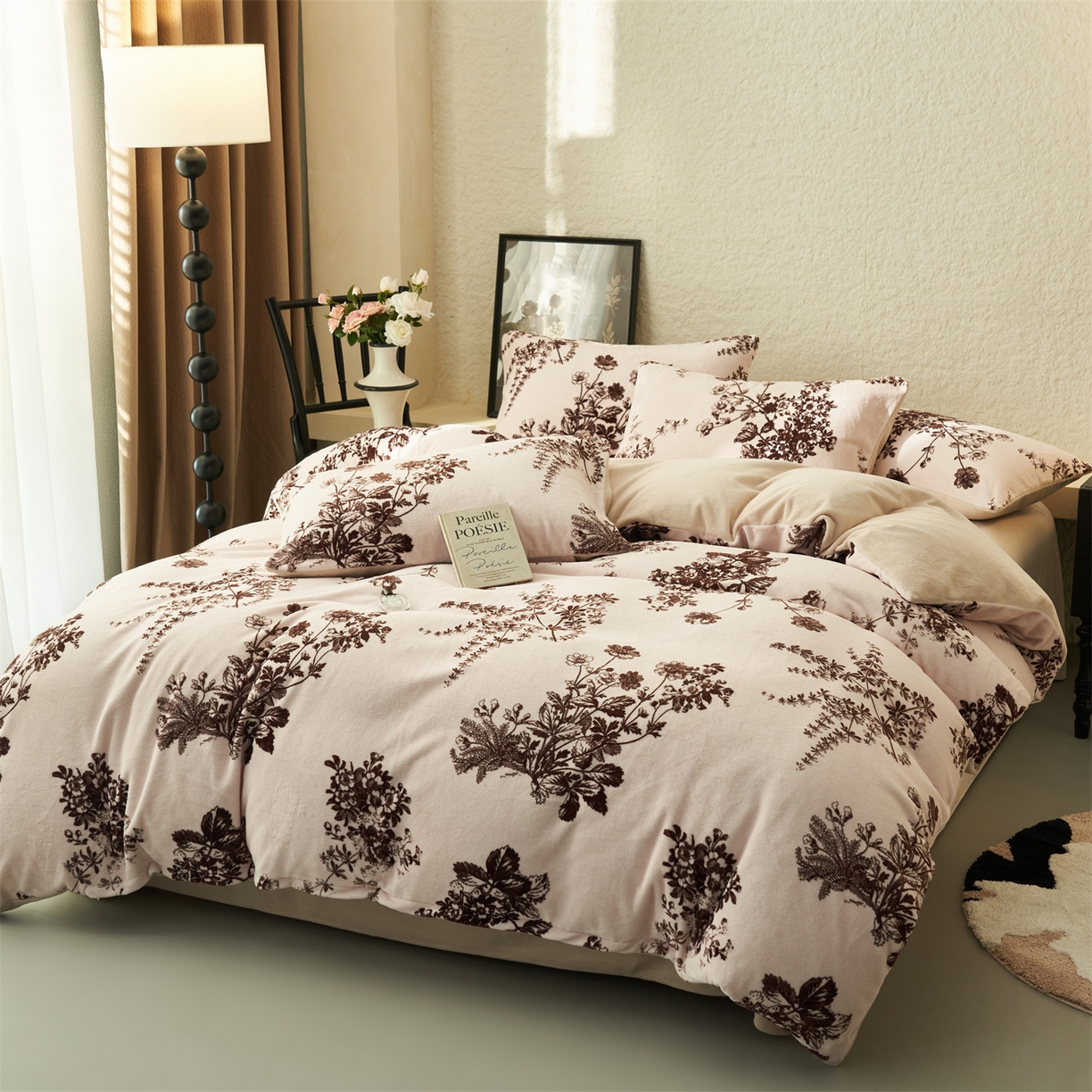 91家纺网 家纺一手货源 找家纺 金鹰 2025新款A类数码印花牛奶绒四件套绒套件 花之恋