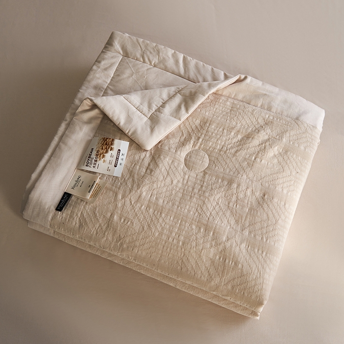 91家纺网 家纺一手货源 找家纺 宜代光年 2025新款60s水洗棉全棉提花夏被 艾迪-咖